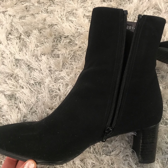 STUART WEITZMAN BLACK HEELED BOOTS